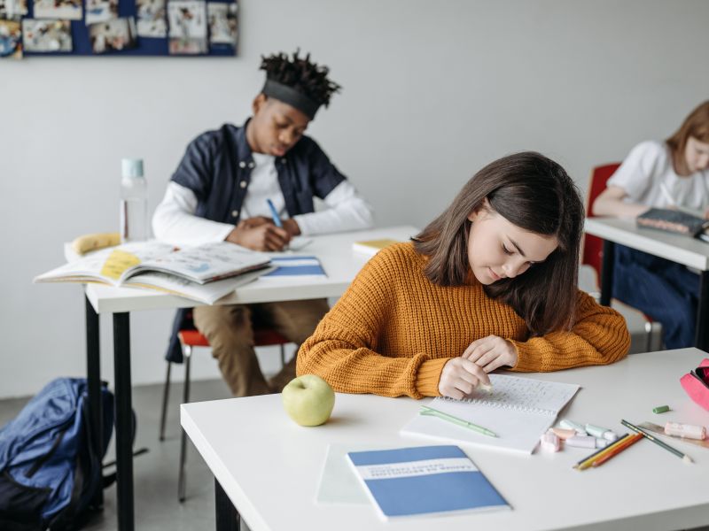 Brevet et bac 2027 : l’expression écrite comptera dans toutes les disciplines