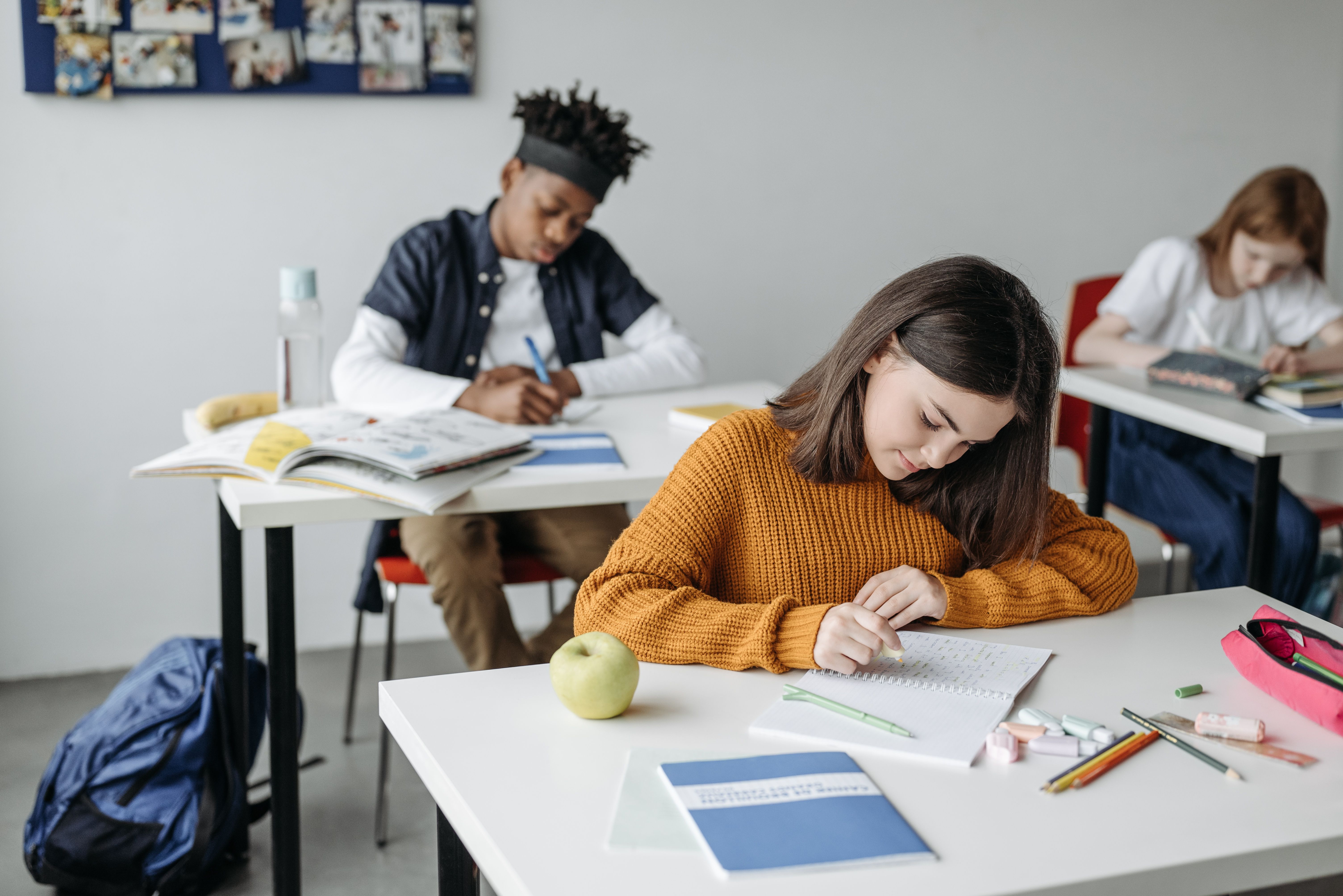 Brevet et bac 2027 : l’expression écrite comptera dans toutes les disciplines